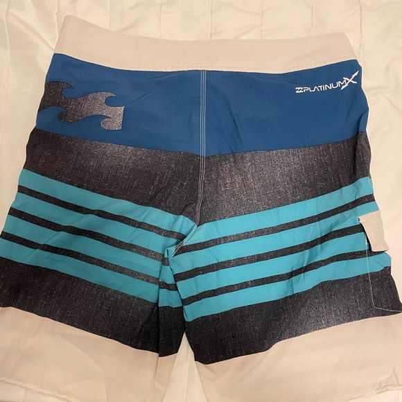 Billabong Board shorts 34” - Picture 3 of 3